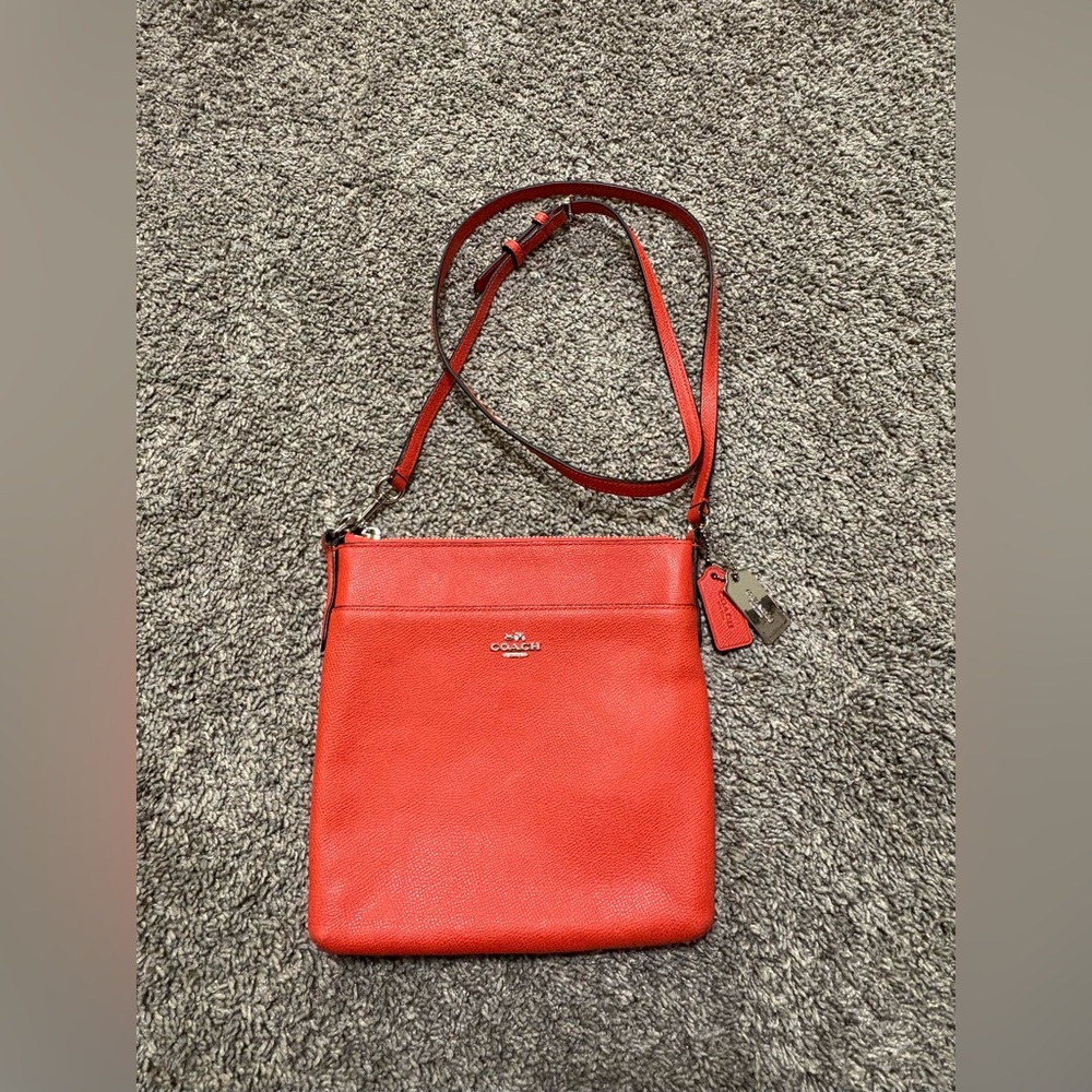 Coach Crossbody Purse women’s Orange Messenger bag Crossgrain Leather 9 X 8 - Picture 2 of 9